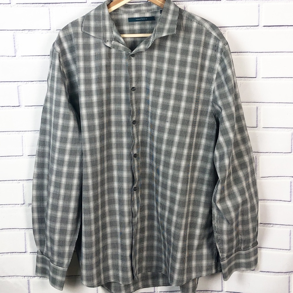 Perry Ellis Men’s Long Sleeve Button Down Shirt